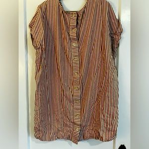 Short Sleeve Dress with button back detail